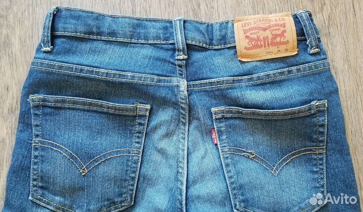 Джинсы levis