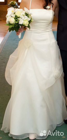 Свадебное платье цвета шампанского