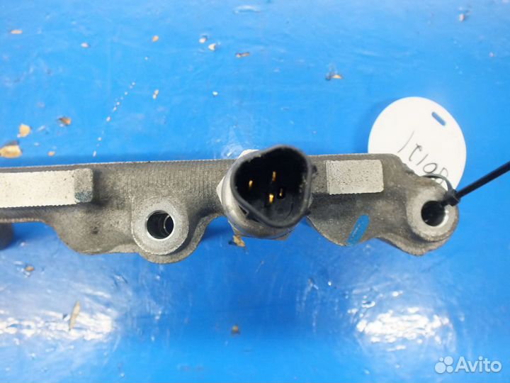 Рейка топливная (рампа) Toyota Avensis (T250) II