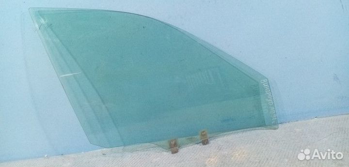Стекло двери передней правой Nissan Wingroad 1 (Y1