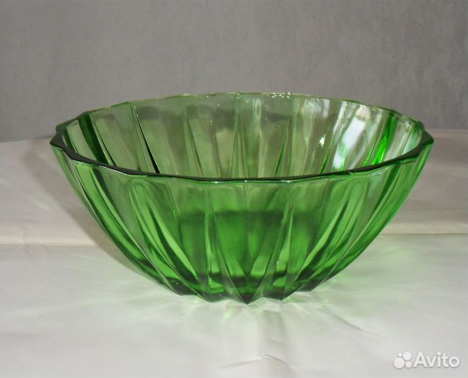 Салатница фруктовница Изумрудное стекло СССР