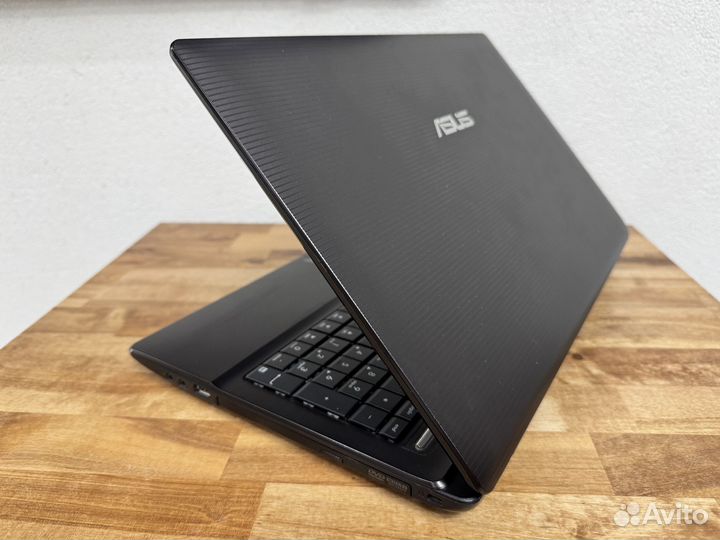 Игровой Asus идеал 4 ядра A6 8Gb SSD 2 видюхи