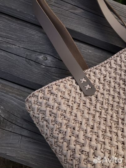Сумка из рафии ручной работы