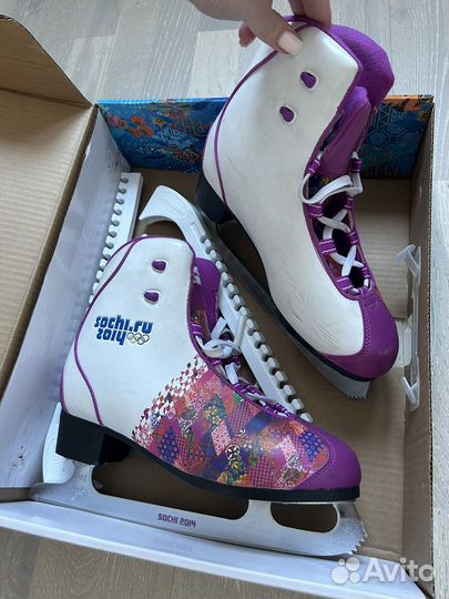 Коньки фигурные женские 41 размер