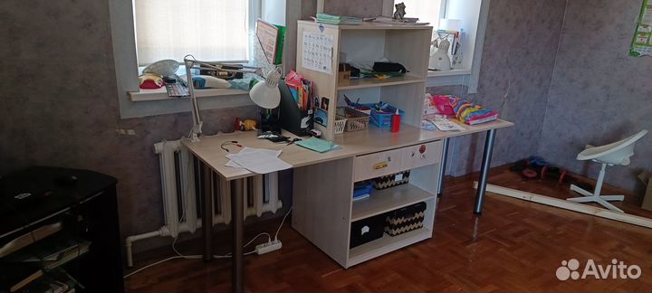Письменный стол для школьника на двоих бу