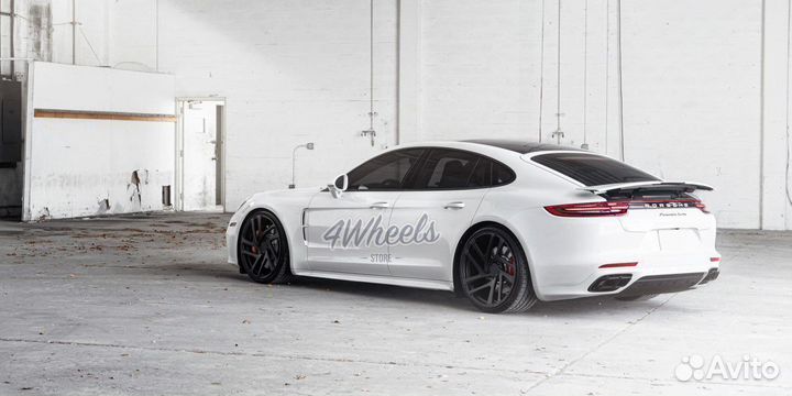 Кованые диски Porsche Panamera R22
