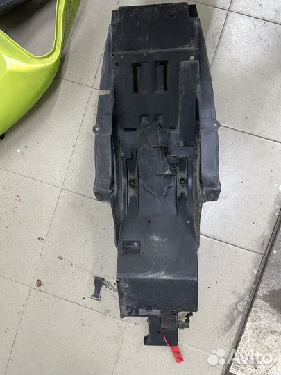 Пластик подрамника kawasaki zx6r