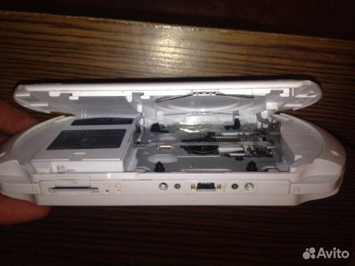 Игровой руль logitech momo racing.играл мало