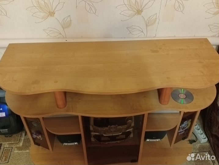 Тумба под телевизор