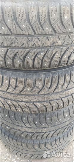 Bridgestone Ice Cruiser 7000 255/55 R16