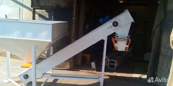 Фасовочный аппарат для щепы пеллет угля