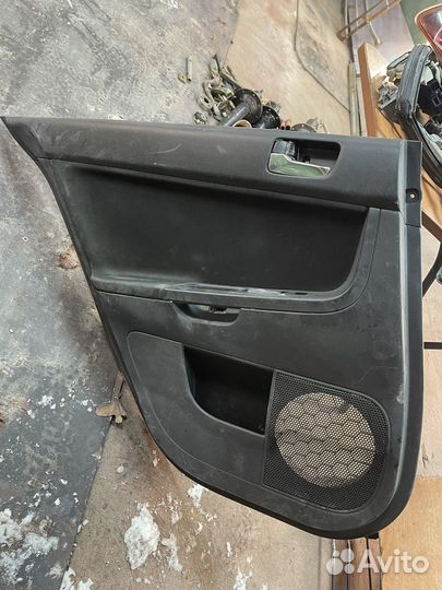 Запчасти на mitsubishi лансер10