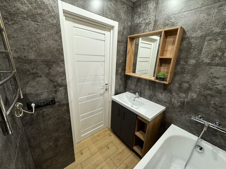 2-к. квартира, 56 м², 16/18 эт.