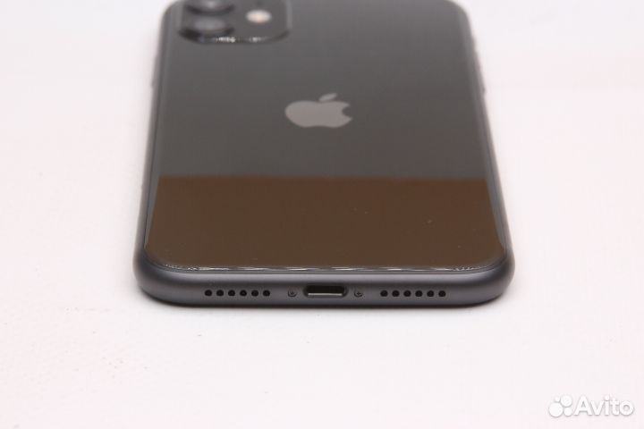 Телефон Apple iPhone 11 128Gb Black