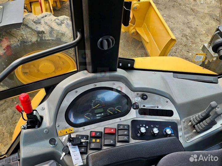 Экскаватор-погрузчик SDLG (LGCE) B877F, 2023