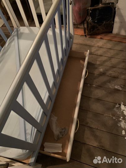 Детская кроватка