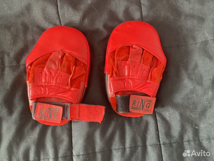Боксерские лапы кожа
