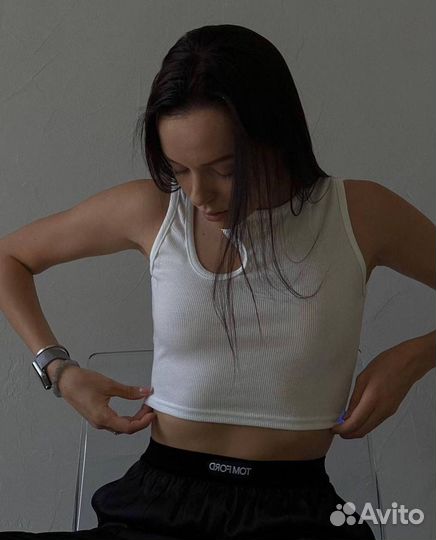 Топ с вырезом