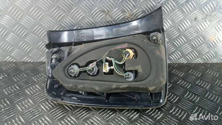 Фонарь Toyota Prius (2003-2009)