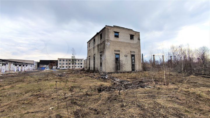 Отдельно стоящее здание, 320 м²