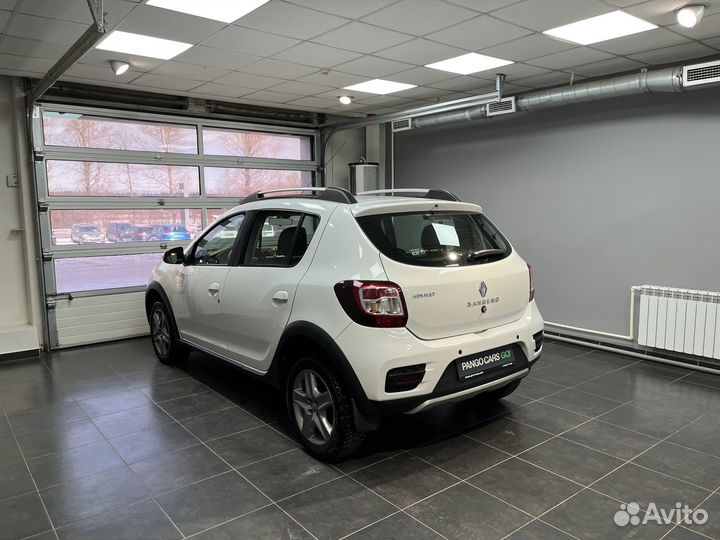 Renault Sandero Stepway 1.6 AT, 2018, 100 145 км