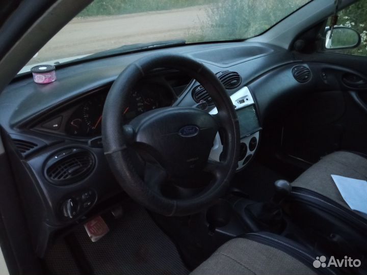 Ford Focus 1.6 МТ, 2003, 300 000 км
