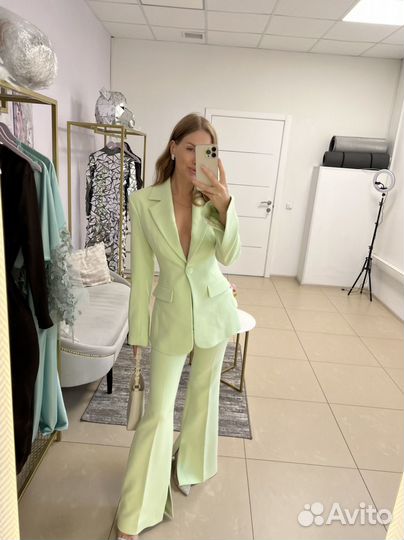 Костюм брючный