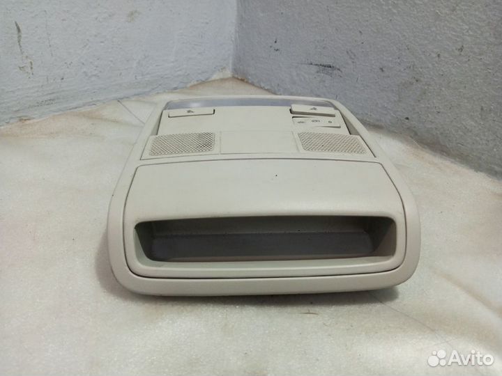 Плафон освещения volkswagen golf 6 Передний