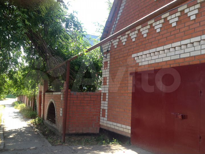 Дом 270 м² на участке 16 сот.