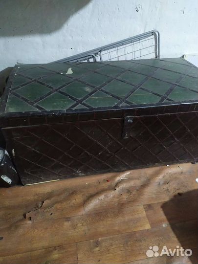 Сундук деревянный старинный