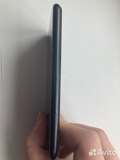 iPhone SE (2020), 64 ГБ