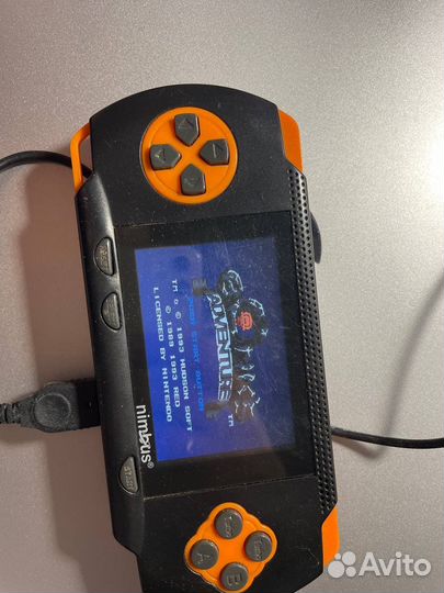 Игровая консоль