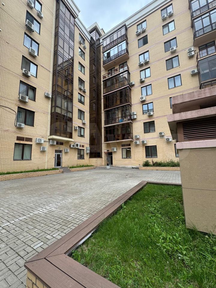 3-к. квартира, 125 м², 4/8 эт.