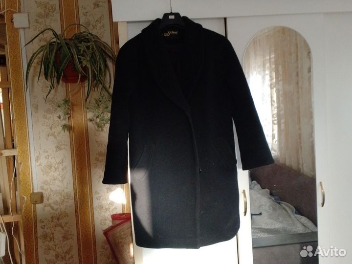 Пальто женское демисезонное 42 44 черное б/у
