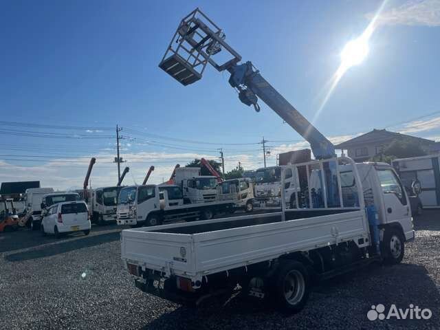 Isuzu Elf с КМУ, 2003