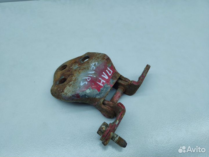 Петля передней левой двери Mitsubishi Eclipse 1G