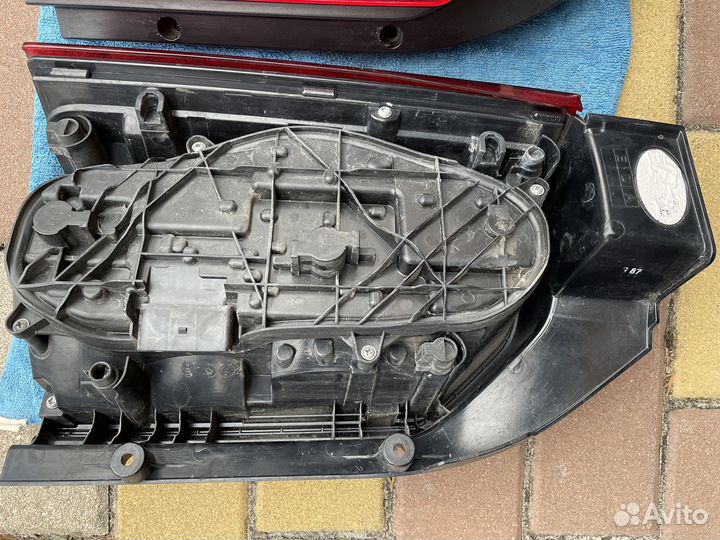 Задние фонари Volkswagen Caravelle