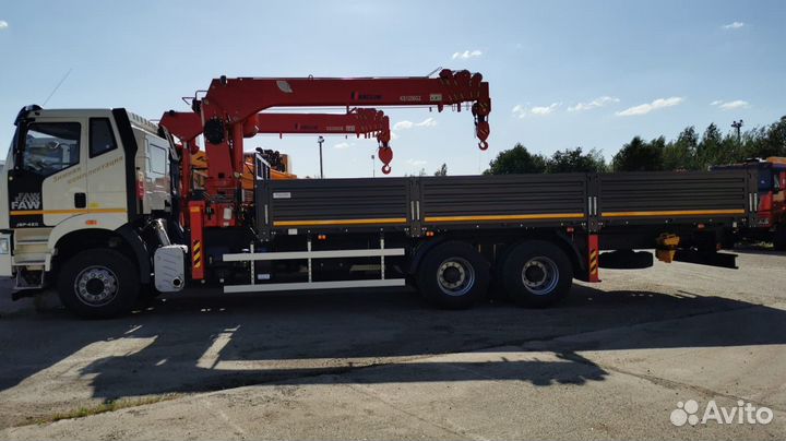 Бортовой грузовик FAW J6P с КМУ Kanglim, 2024