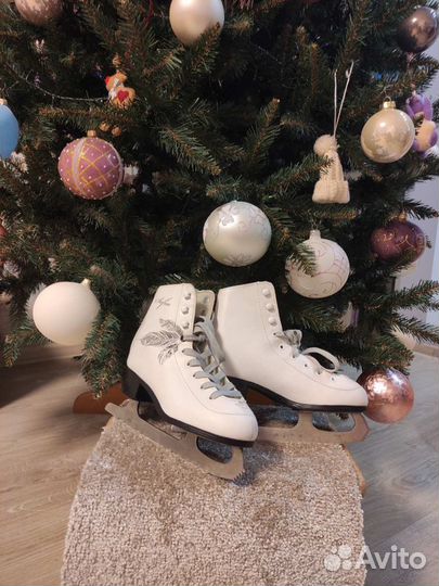 Фигурные коньки 35р