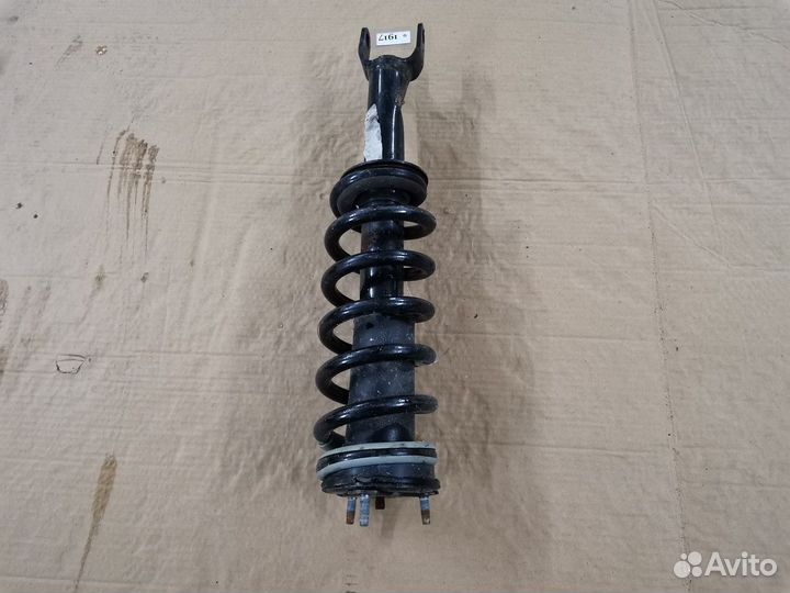 Стойка амортизатора