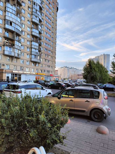 Алкомаркет 24. Табачка. Пивбар. Юр услуги. Нотариу