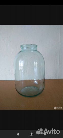 Стеклянные банка 3л есть винтовые и простые