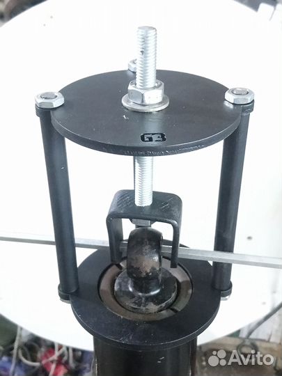 Рассухариватель амортизаторов мотоцикла Урал Днепр