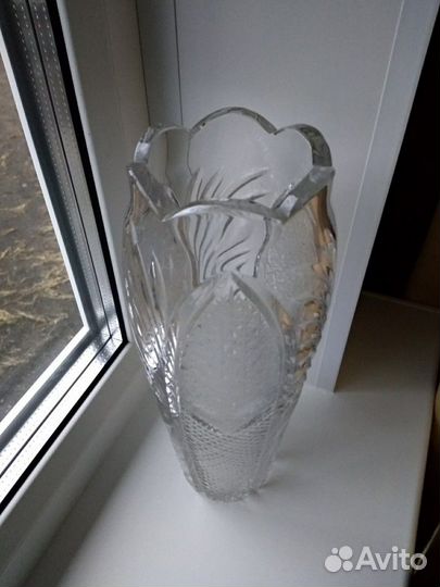 Хрустальная ваза