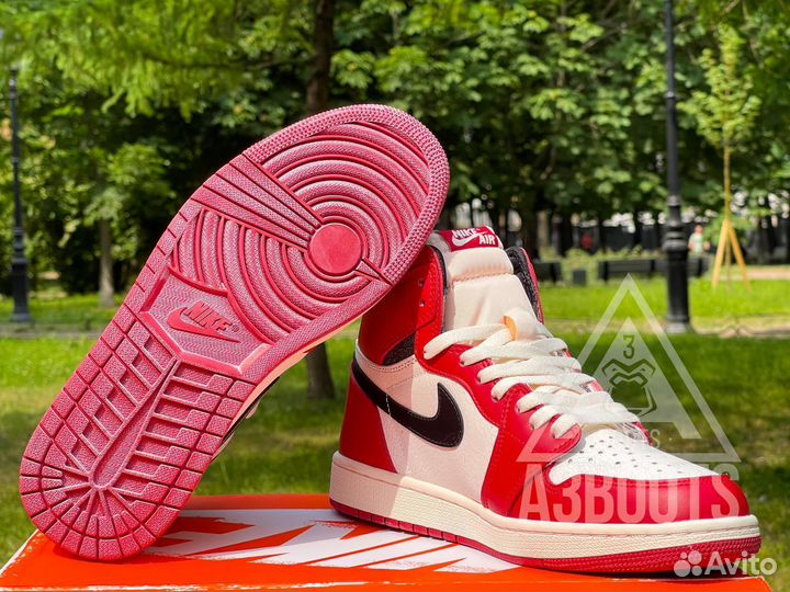 Кроссовки Nike Air Jordan 1 Retro High OG Chicago