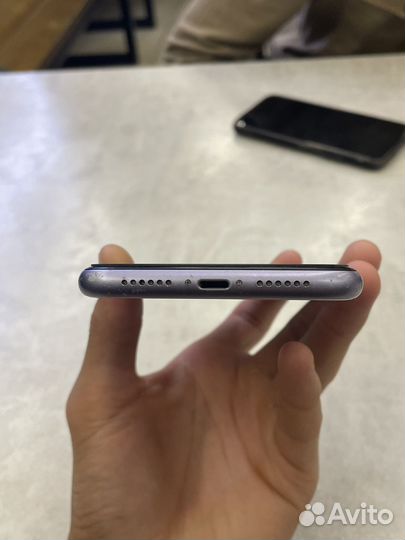 iPhone 11 (легенда)