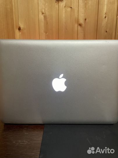 MacBook Pro 13 (2011), 256 ГБ, Core i5, 2.4 ГГц, RAM 4 ГБ, Intel HD Graphics 3000