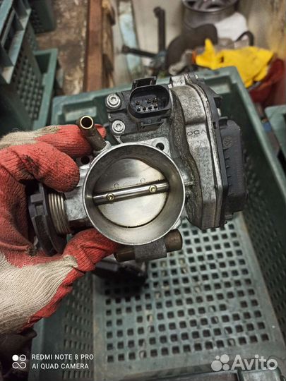 Гольф 3 1.6i 8v Дросель VDO 037 133 064D