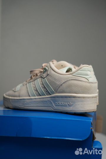Adidas originals rivalry low 40