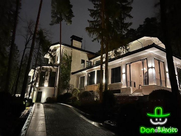 LED подсветка крыши БЦ